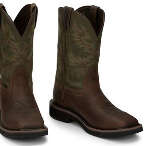 Justin Men's Brown and Green Western Boots.  Men’s size 8.5